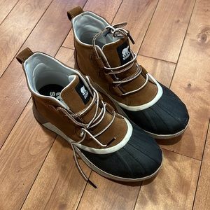 Sorel low rain sneakers